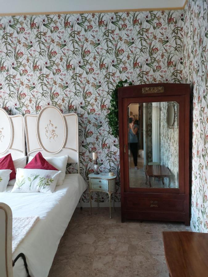 Bed And Breakfast La Pecora Rosa 산토메로 외부 사진