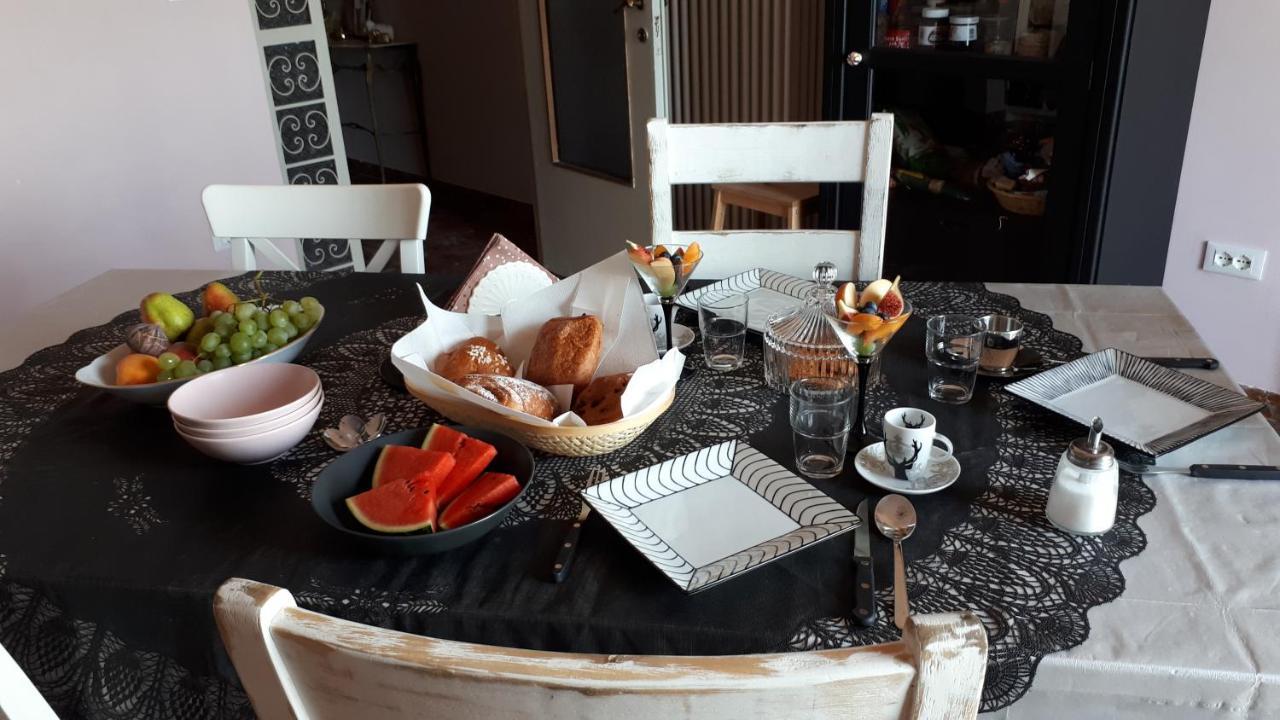 Bed And Breakfast La Pecora Rosa 산토메로 외부 사진
