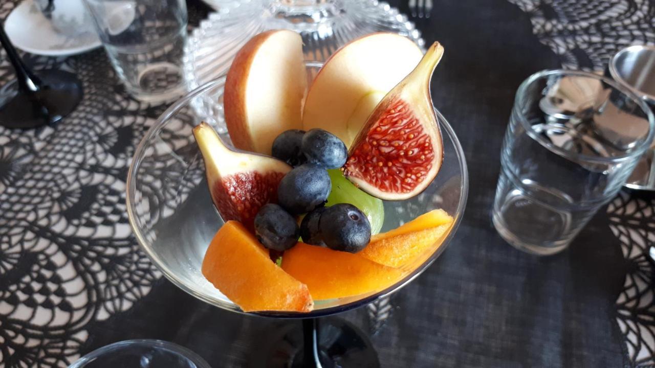 Bed And Breakfast La Pecora Rosa 산토메로 외부 사진