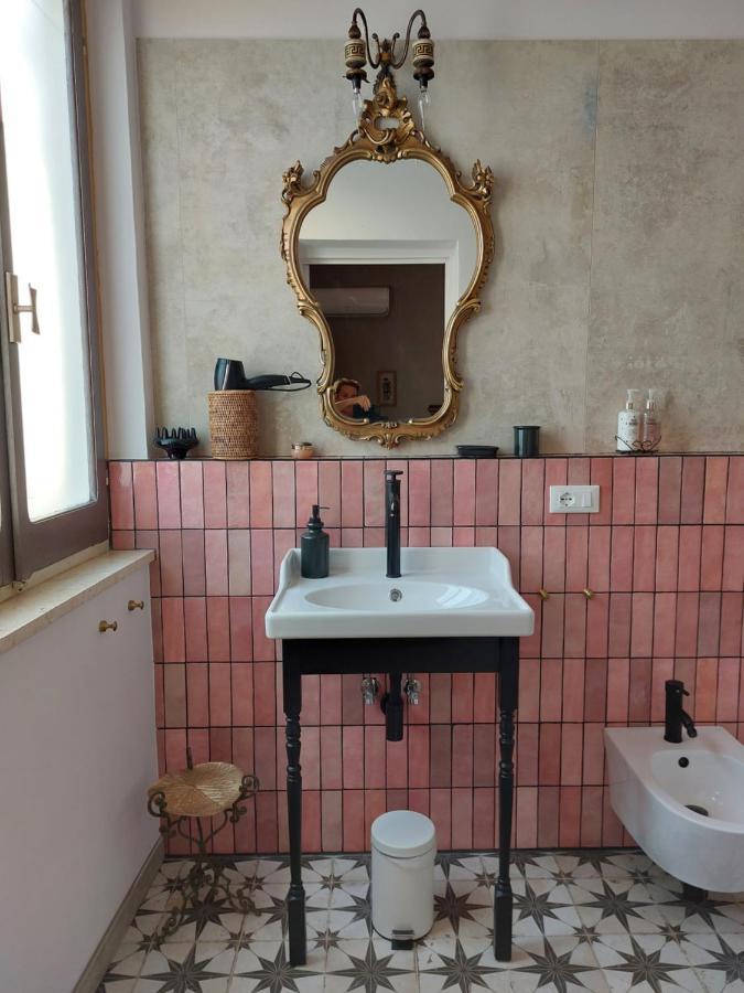 Bed And Breakfast La Pecora Rosa 산토메로 외부 사진