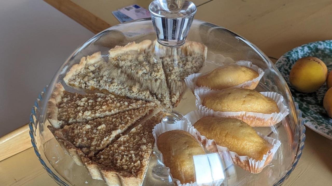 Bed And Breakfast La Pecora Rosa 산토메로 외부 사진